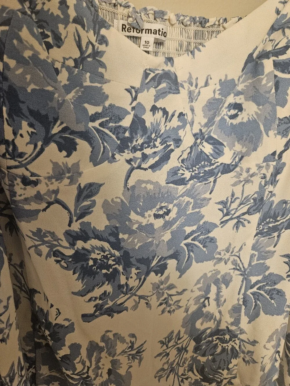Reformation Reign White And Blue Floral Going Out Top Olympia Print Size 10 NWT